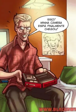 Nerd safado grava putaria no quarto dos pais com câmera espiã em hentai de incesto